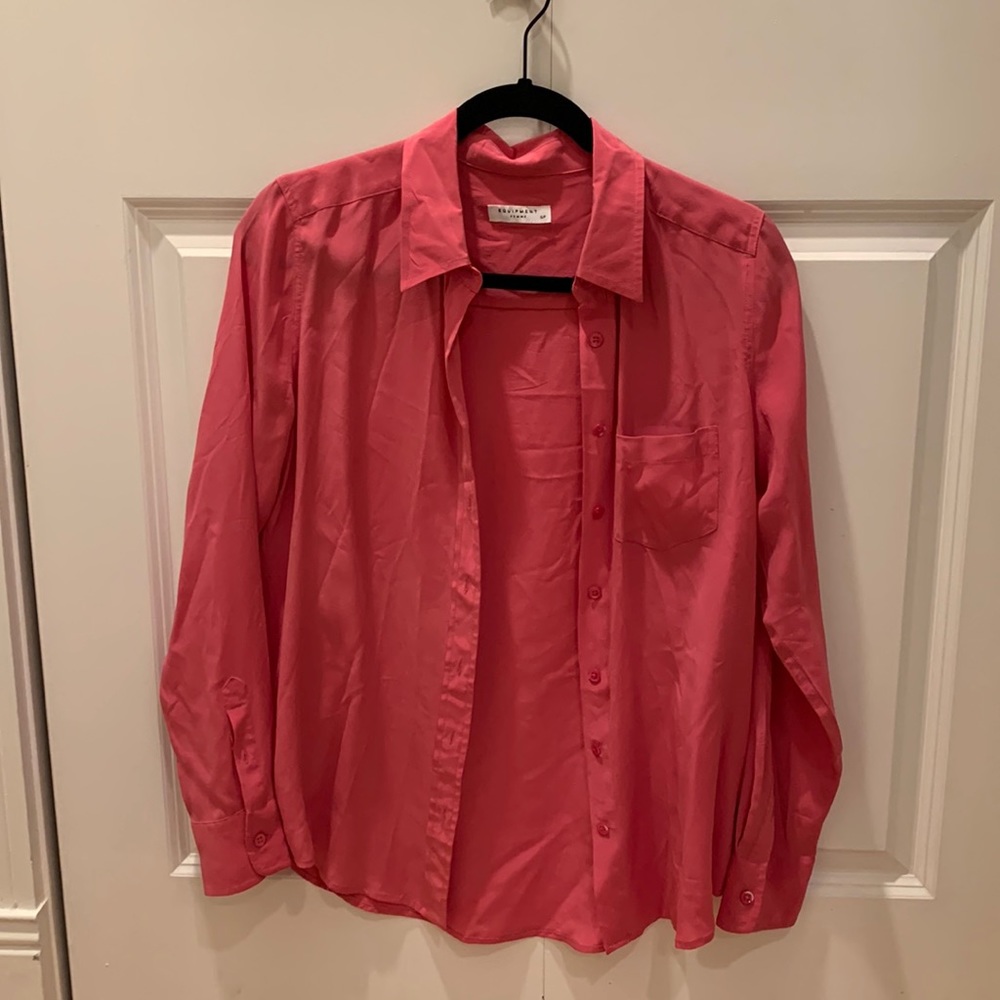 Equipment long sleeve button down! Great blouse for a working person